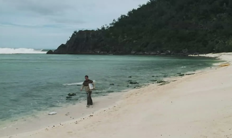 《荒岛余生》观后感:从灾难中思考人生,经历过苦难方知家的温馨