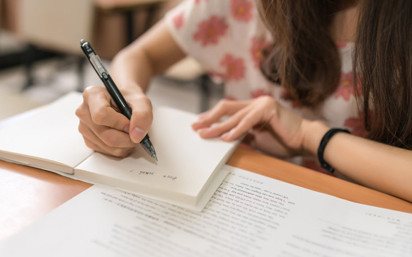 我是11岁就做了那种事作文,我11岁上一年级 (我的自传)